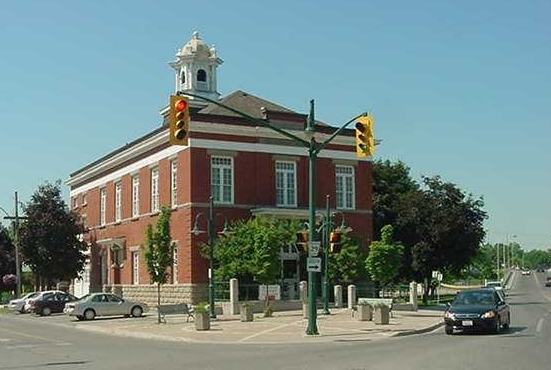 Image of Memorial Hall in Lakefield